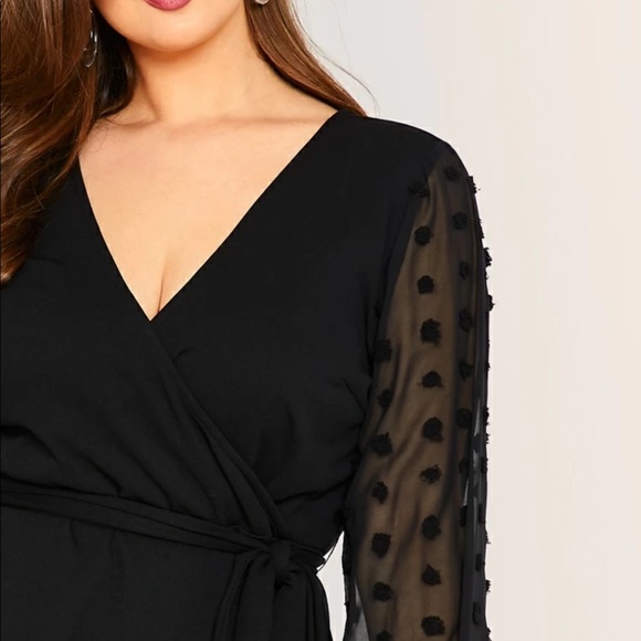 Black plus size swiss dot dress - Picture 4 of 5